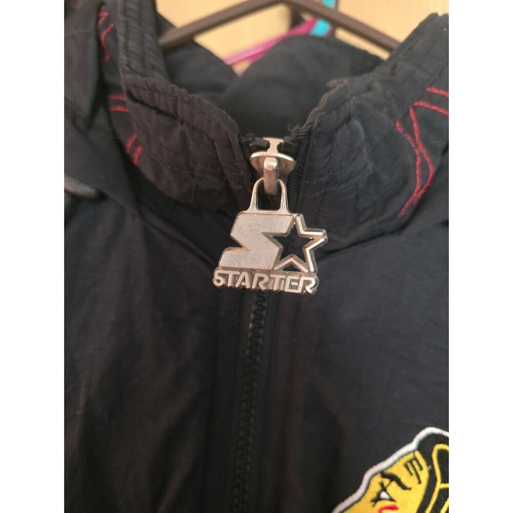 Starter Chicago Blackhawks NHL Full Zip Hooded Jacket XL Black Red Stitching - Picture 3 of 10